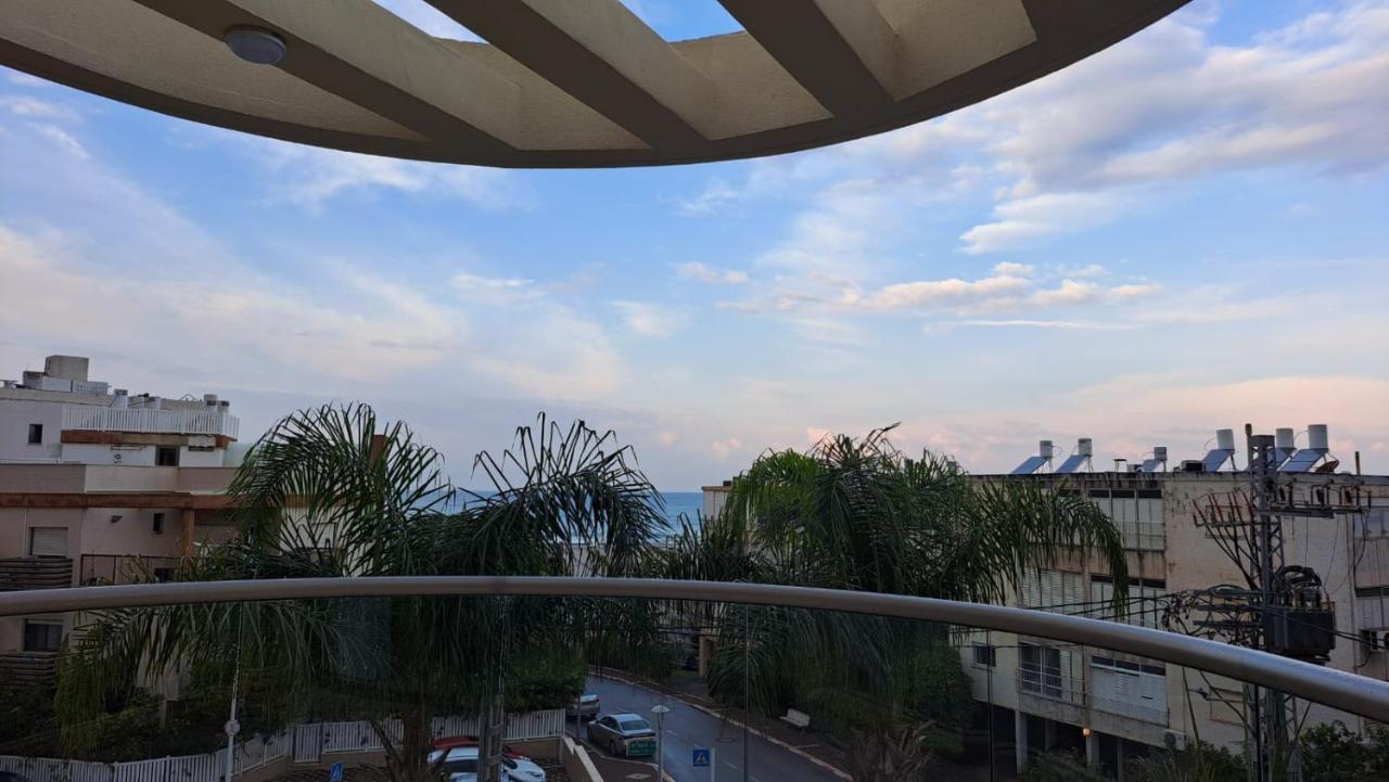 אבני החושן- Avnei Hoshen Aparthotel Naharia Buitenkant foto