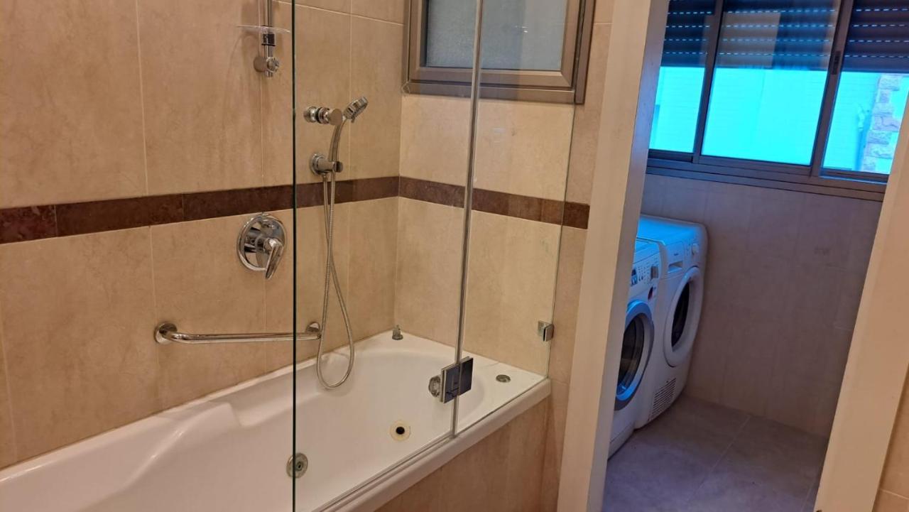 אבני החושן- Avnei Hoshen Aparthotel Naharia Buitenkant foto