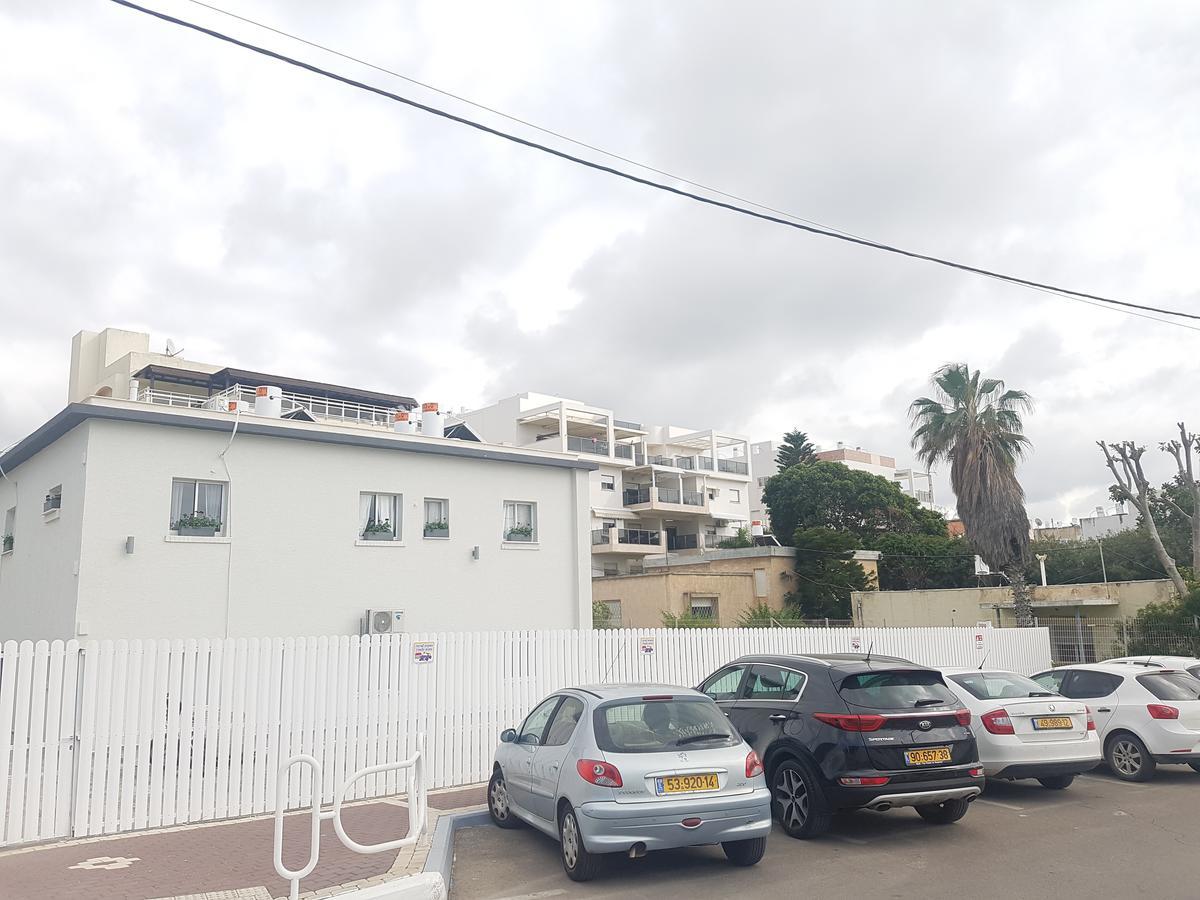אבני החושן- Avnei Hoshen Aparthotel Naharia Buitenkant foto