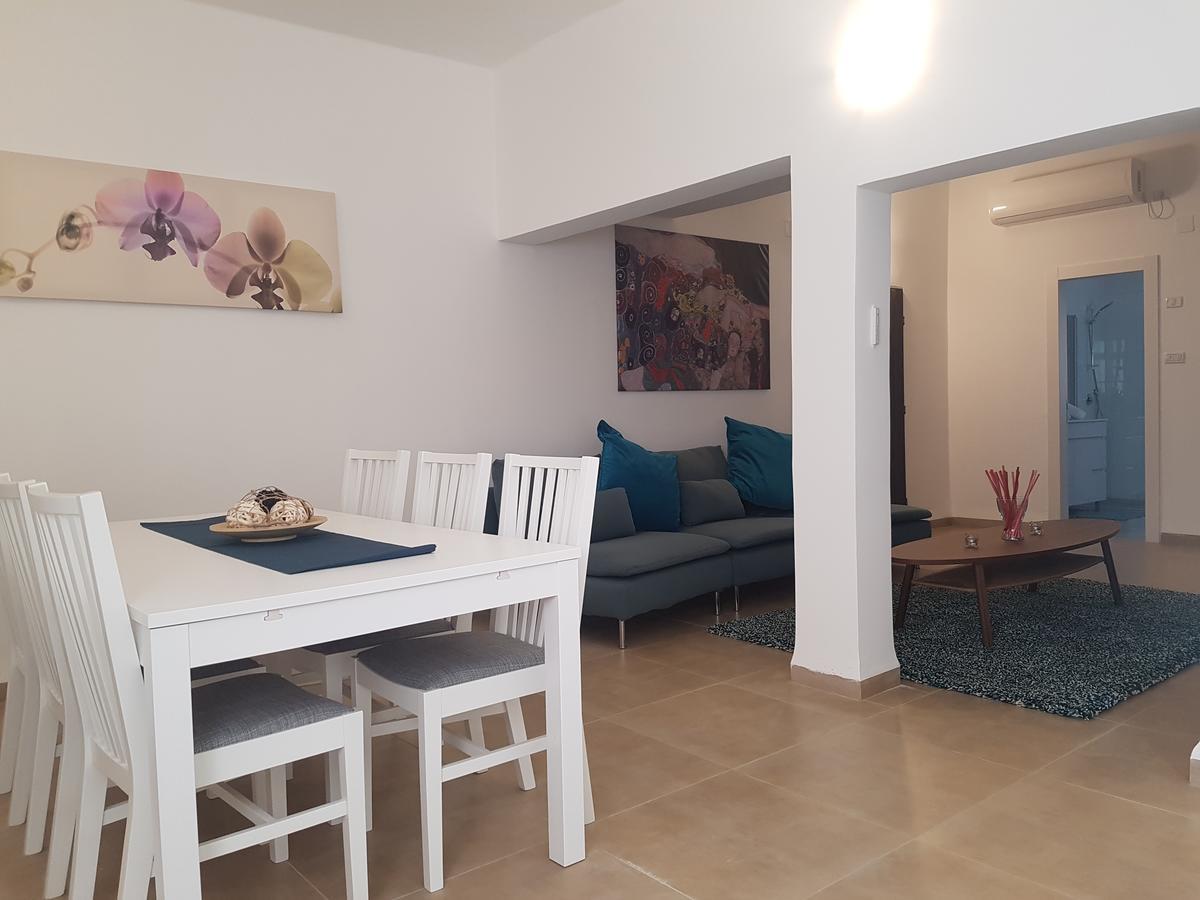 אבני החושן- Avnei Hoshen Aparthotel Naharia Buitenkant foto